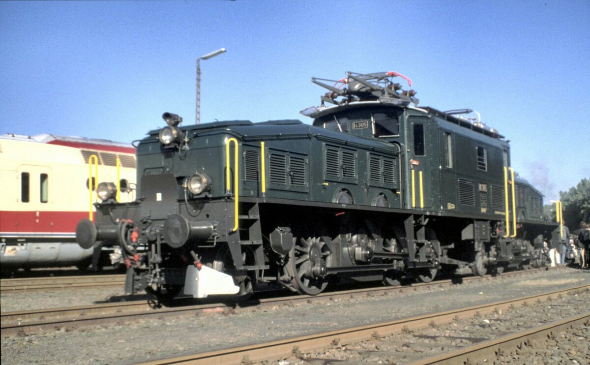 SBB Ce 6/8 III Nr.14 305 beim Jubiläum 100 Jahre DB Museum Nürnberg am 16.10.1999.