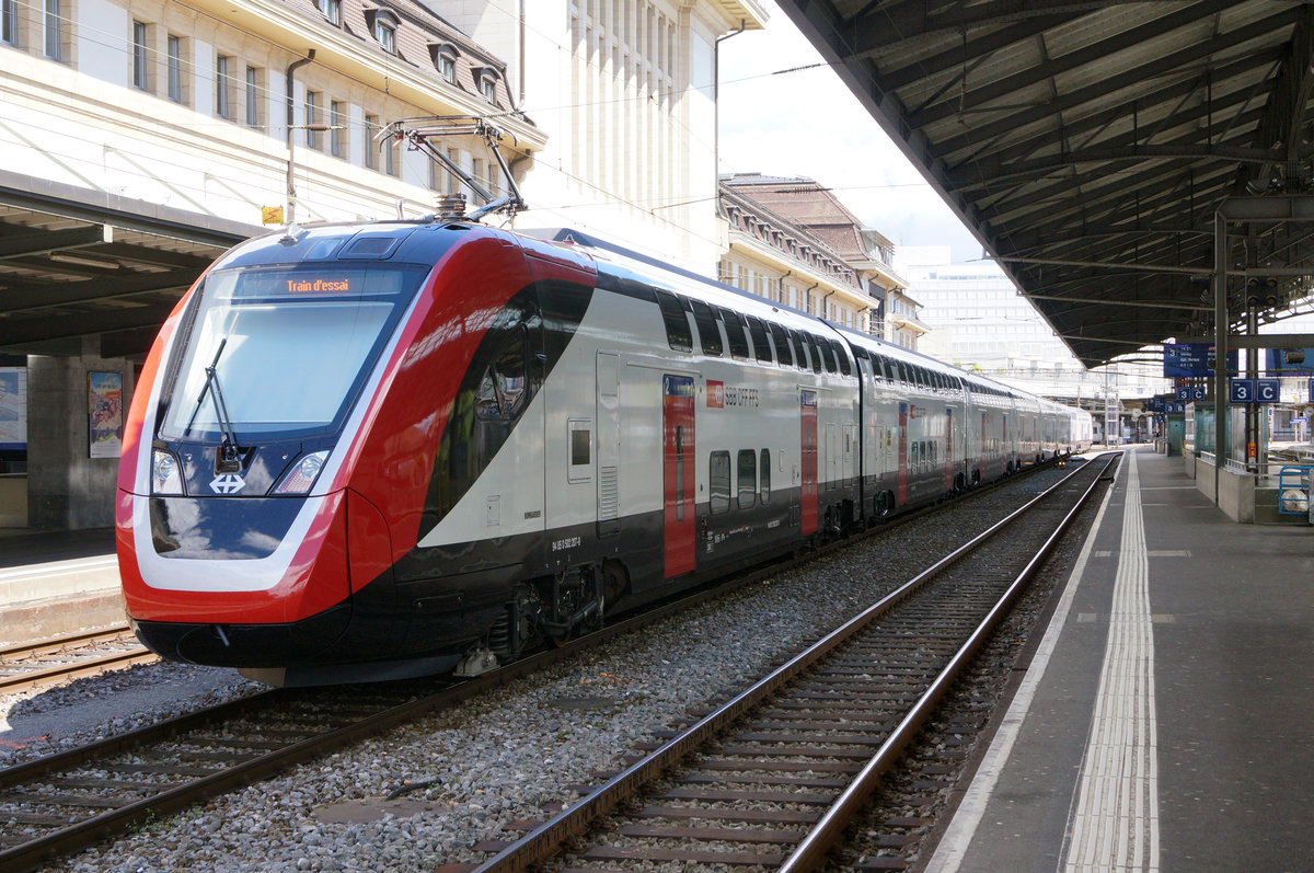 SBB: RABe 502 TWINDEXX auf Probefahrt in Lausanne am 20. Mai 2017.
Foto: Walter Ruetsch 