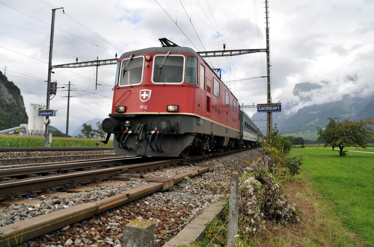 SBB Re 4/4 II Nr.11212 in Landquart am 29.08.2009.