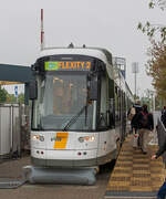 Bombardier pr�sentierte auf der InnoTrans 2014 in Berlin (26.09.2014) seinen Flexity 2, hier ein siebenteiliger Triebwagen f�r die Stra�enbahn Gent (Betreiber Nahverkehrsgesellschaft De Lijn).