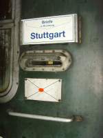 dampf/108789/briefeinwurd-am-hist-postwagen-im-sonderzug Briefeinwurd am hist. Postwagen im Sonderzug nach Stuttgart, Erfurt Hbf 11.12.2010