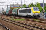 Lineas 1302 zieht am 21 Mai 2026 ein Mischguterzug durch Antwerpen-Berchem.