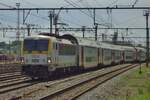 NMBS 1924 treft am 22 Mai 2014 mit ein IC nach Oostende in Brugge Centraal ein.