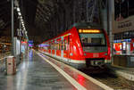 Der ET 430 105 / 605 der S-Bahn Rhein-Main, steht am sehr frühen Morgen des 01.11.2019 (0:39 Uhr) im Hbf Frankfurt am Main, als S7 nach Riedstadt-Goddelau, zur Abfahrt bereit.