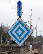   Signal EL 6: Halt für Fahrzeuge mit angehobenen Stromabnehmer.