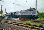 Stromlinienlok 01 1102 führ noch am 12 Augustus 1997 in Rheydt-Odenkirchen.
