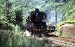 03 1010  auf der Geislinger Steige mit Sonderzug und 58 311 als Schublok am 15.06.1996.