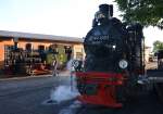 Ein Bild, welches es in dieser Konstellation vermutlich nicht wieder geben wird, da die 99 6101 der Harzer Schmalspurbahnen nur f�r drei Wochen zu Gast bei der Selfkantbahn gewesen ist.