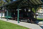 Schmalspur Lok 698 01 steht nahe dem Bahnhof in Bad Ischl als Denkmallok unter einem �berdach abgestellt.