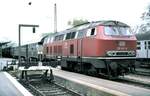 215 001-9 mit Umbauwagenzug in Tübingen am 12.04.1980.