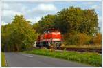 Die WLE 53  Kreis Soest  (275 505-6) der Westf�lische Landes-Eisenbahn GmbH in Lippstadt steht am 21.10.2013 am Werksanschluss der Salzgitter Mannesmann Precision GmbH in Burbach-Holzhausen.