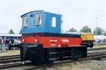 Kleinloklein Jan De Rijk 0001 steht w�hrend ein Ausstellung am 2 Juli 2004 in Roosendaal Goederen.
