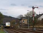VT/VS 51 (BR 628.4) der Westerwaldbahn (WEBA) f�hrt als Ersatzverkehr f�r die Hellertalbahn, hier am 10.04.2012  kurz vor dem Bahnhof Herdorf in Richtung Betzdorf/Sieg.