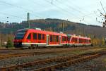   Die Dieseltriebwagen  Alstom Coradia LINT 27 (640 009-6) in Doppeltraktion mit einem Alstom Coradia LINT 41 (648 705-1 / 648 205-2) der DreiLänderBahn fährt am 09.11.2014 als RB 95