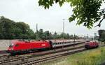 ÖBB 1016 045 mit ÖBB EC und rechts 218 419-8 in Ulm am 08.09.2015.