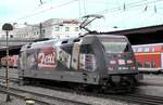 101 138-6 mit Werbung Zetti in Ulm am 19.05.2003.