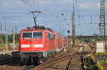 111 104 verl�sst als RB51-Verst�rker nach Bad Soden - Salm�nster den Hanauer Hauptbahnhof in Richtung Rodenbach.