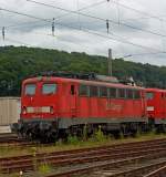 Diese Lok-BR geh�rt zu meinem E-Lok Favoriten - Die 140 811-1 der DB Schenker Rail abgestellt am 16.07.2012 in Kreuztal.