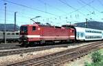 143 312-7 mit Doppelstockzug in Geislingen/Steige am 06.06.1996.