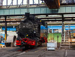 Die 99 715 der GbR (Leihgabe an die Pre�nitztalbahn, heute wieder als 99 1715-4 gef�hrt, eine S�chsische VI K (Baureihe 99.67–71) steht am 24 August 2013 im Dampflokwerk Meiningen.