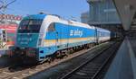 ALEX 183 004 hat die Aufkleber für der Vorteilstarif vor MünchenPrag schon verloren und steht am 16 September 2023 in München Hbf.
