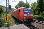 Die 185 179-9 (91 80 6185 179-9 D-DB) der DB Cargo Deutschland AG fährt am 16 Juli 2025 mit einem gemischten Güterzug durch den Bahnhof Kirchen/Sieg in Richtung Siegen.