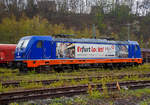 Die 187 666-3 „Erfurt lockt“ (91 80 6187 666-3 D-RDX), eine Bombardier TRAXX F140 AC3 LM der Raildox GmbH & Co. KG (Erfurt), ist am 29.04.2021 in Betzdorf (Sieg) abgestellt.

Die TRAXX F140 AC3 LM wurde 2019 von Bombardier in Kassel unter der Fabriknummer 35596 gebaut. Nach meiner Sichtung hat die Lok die Zulassung für Deutschland (D) und Österreich (A). Für Ungarn und Rumänien sind die Zulassungen noch nicht erteilt (H und RO sind durchgestrichen).
