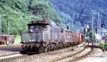 194 091-5 leistet Schubhilfe f�r einen G�terzug auf der Geislinger Steige am 24.06.1983.