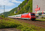 Die 101 139-4 (91 80 6101 139-4 D-DB) der DB Fernverkehr AG mit einem IC f�hrt am 28.04.2018 auf der linken Rheinseite in Richtung Norden und erreicht bald den Hbf Koblenz.