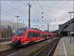 Zwei gekuppelte Talent 2 (442 301 und 442 261) verlassen als RE 9 (Rhein-Sieg-Express) am 30.12.2012 den Hauptbahnhof von K�ln in Richtung Aachen.