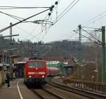 111 111-1 mit dem RE 9 (Rhein-Sieg-Express) Aachen - K�ln - Siegen (Umlauf RE 10915) am 28.03.2013 bei der Einfahrt in den Bahnhof Betzdorf/Sieg.