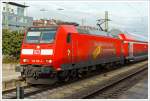 Die 146 109-4  Lahr/Schwarzwald  steht mit dem RE nach Basel Badischer Bahnhof am 07.12.2013 im Hbf Freiburg im Breisgau bereit.