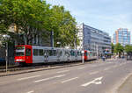 Zwei gekuppelte zweiteilige Hochflur-Stadtbahnwagen (vorne TW 2323 und ein weiterer) vom Typ DUEWAG B 80 D, der KVB (K�lner Verkehrs-Betriebe AG) fahren am 01.06.2019 als Linie 18 Barbarossaplatz