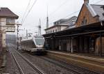 ET 22007 (2-teiliger Stadler Flirt) der Abellio Rail NRW h�lt am 23.12.2011 im Bahnhof Kreuztal ein.