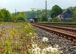   Der Dieseltriebwagen 640 007-1 (95 80 0640 007-1 D-DB Abp) ein Alstom Coradia LINT 27 der DreiL�nderBahn als RB 95   Sieg-Dill-Bahn   (Au/Sieg - Siegen - Dillenburg), beim Halt am Hp Brachbach am