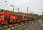 Viergliedrige, geschlossene Doppelstock-Autotransportwagen mit acht Radsätzen, im Vordergrund 45 80 291 4 016-7 D-ATG der Gattung Hcceerrs 330, der DB Cargo Logistics GmbH (ex ATG
