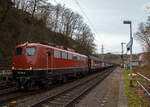 Die 139 309-9 (91 80 6139 309-9 D-BYB) der BayernBahn GmbH f�hrt am 28.03.2023, mit dem sogenannten  Henkelzug  (Langenfeld/Rhld.