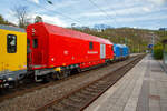 In einer ungew�hnlichen Komposition (im Sandwich zweier SIEMENS Vectron Dual Mode der PRESS) f�hrt ein Schienenpr�fzug (SPZ 3), auf Pr�ffahrt (der Messwagen ist auf die Schiene absenkt) am 30.04.2023