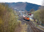   Ein GTW 2/6 der HLB (Hessische Landesbahn GmbH) ist am 04.04.2016, als RB 96  Hellertalbahn  (Dillenburg - Haiger - Herdorf - Betzdorf), in den Bahnhof Herdorf eingefahren.