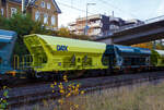 Recht neuer, vierachsiger offener Drehgestell-Schüttgutwagen mit Schwerkraft Entladung (Selbstentladewagen), 37 80 6985 341-4 D-GATXD, der Gattung Faccns (GATX Typ 8548) der GATX Rail Germany