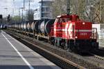   Der M�llzug mit DE 81 passiert am 10 April 2017 in K�ln S�d.