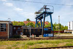 Der dreiachsige preußische Abteilwagen 520-831 der zweiten Wagenklasse am 16 Mai 2022 beim Mecklenburgisches Eisenbahn- und Technikmuseum (Schwerin), dem einstigen Bahnbetriebswerk am