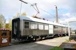 Meßwagen 61 80 99 33 001-1 Silberling mit Steuerkabine (Wendezugeinrichtung) im Bahnpark Augsburg am 25.10.2009.