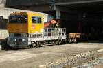 Am 28 Marz 2017 t�fft SNCF Infra/Reseau DR 9713 durch Metz-Ville.