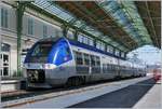 In Evain steht der Z 82608 nach Lyon Part Dieu zur Abfahrt bereit.