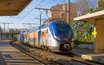 Der Bombardier - R�gio2N Triebzug (Rame) 028L (Endwagen Z 55555/56) ein achtteiliger elektrischer Doppelstocktriebzug vom Typ Bombardier OMNEO der SNCF / TER Provence-Alpes-C�te d'Azur f�hrt am