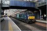 Die Direct Rail Service 68025 mit einem Reisezug in Edinburgh.
03. Mai 2017 