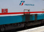 Detailbild der dieselelektrischen Lokomotive D 345 1010 (92 83 2345 010-8 I-TI) der Trenitalia Haken am 14 Juli 2022 im Bahnhof Roma Termini.