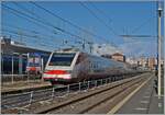 Eine gute Woche später errscheint derselbe FS Treniatlia ETR 460 026 nun als Frecciabinaco FB 8601 auf der Fahrt von Genova P.Principe nach Roma Termini.