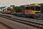 Die beiden CFL Robel 99 82 9210 706 – 2 L (706) + 99 82 9210 711 – 2 L (711) stehen auf dem Abstellgleis in Wilwerwiltz zum Einsatz an der Gleisbaustelle zwischen Drauffelt und Wilwerwiltz